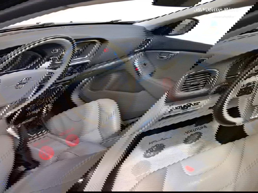 Volvo V40 Cross Country usata a Padova (10)