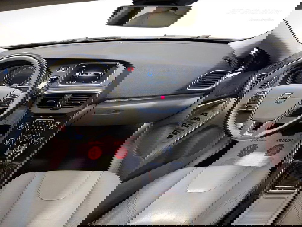Volvo V40 Cross Country usata a Padova (11)