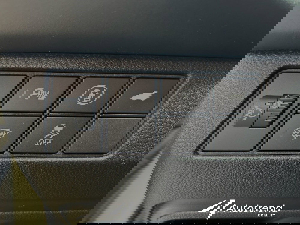 Honda HR-V usata a Bari (16)