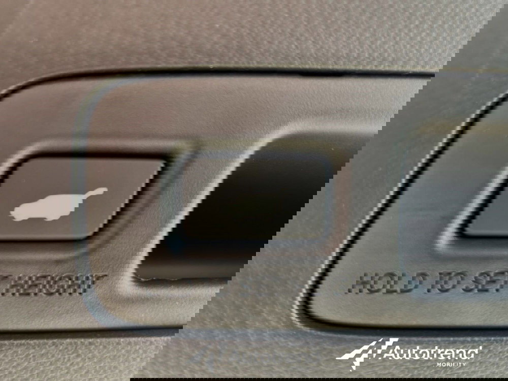 Honda HR-V usata a Bari (19)