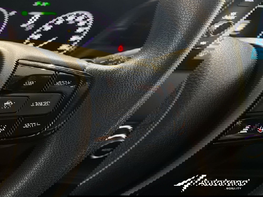 Honda HR-V usata a Bari (11)