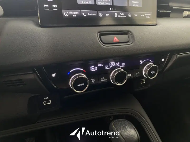 Honda HR-V usata a Bari (14)