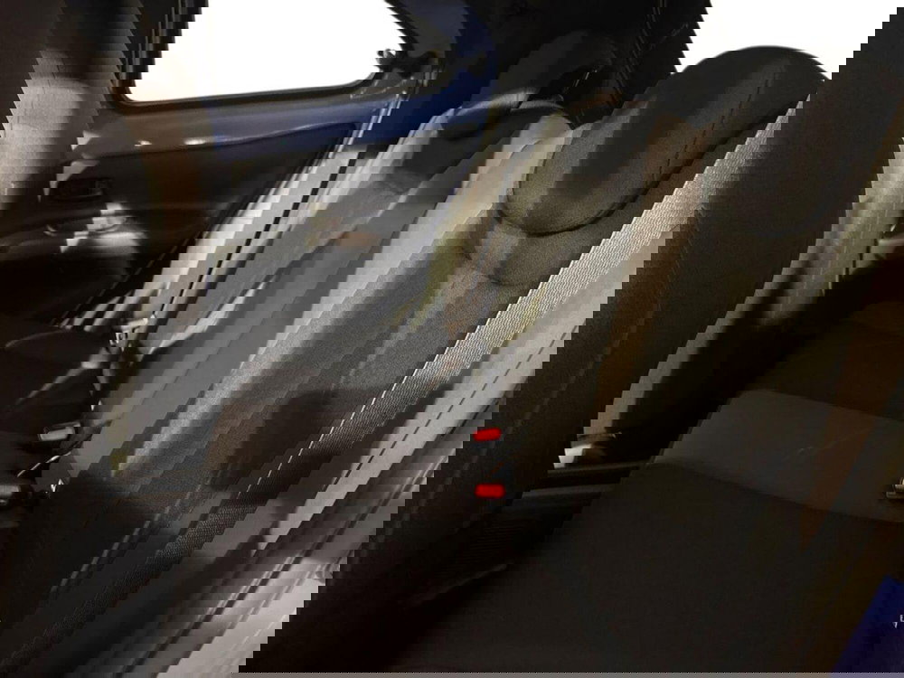 Toyota Aygo X nuova a Sondrio (11)