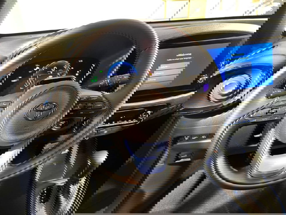 Toyota Aygo X nuova a Sondrio (14)