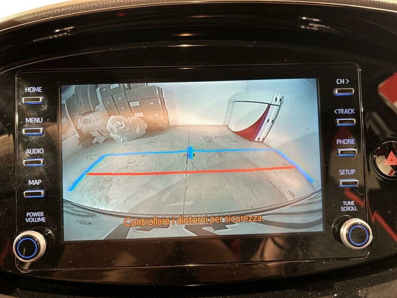 Toyota Aygo X usata a Lecco (12)