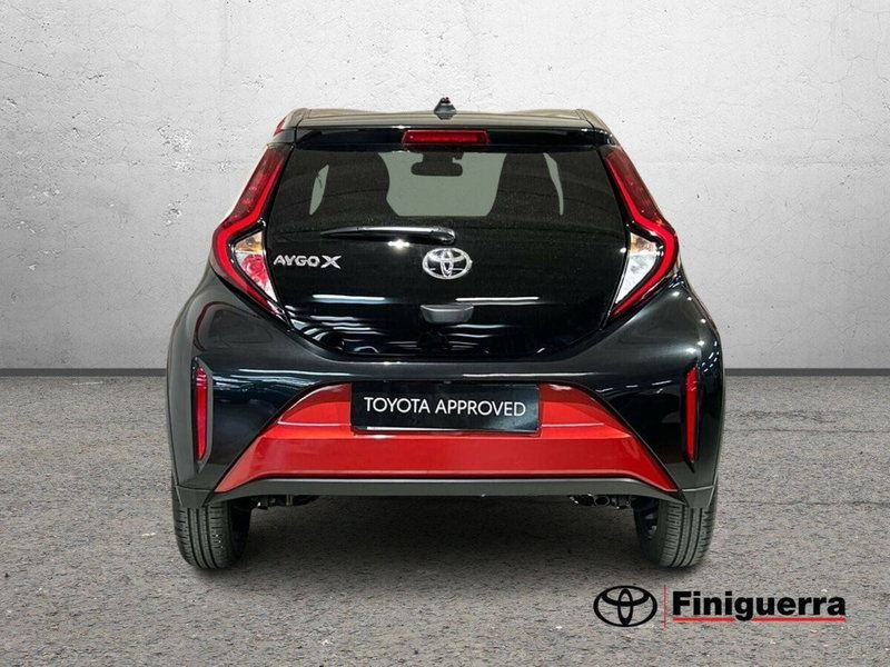 Toyota Aygo X usata a Lecco (3)