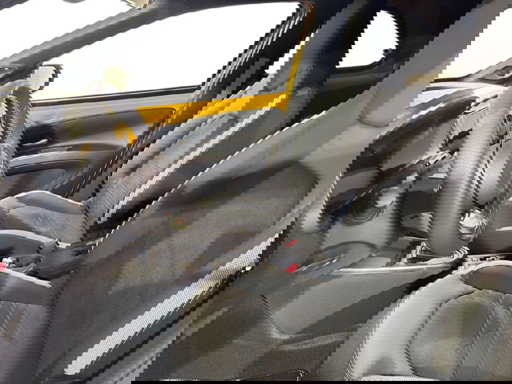 Toyota Aygo X nuova a Sondrio (10)