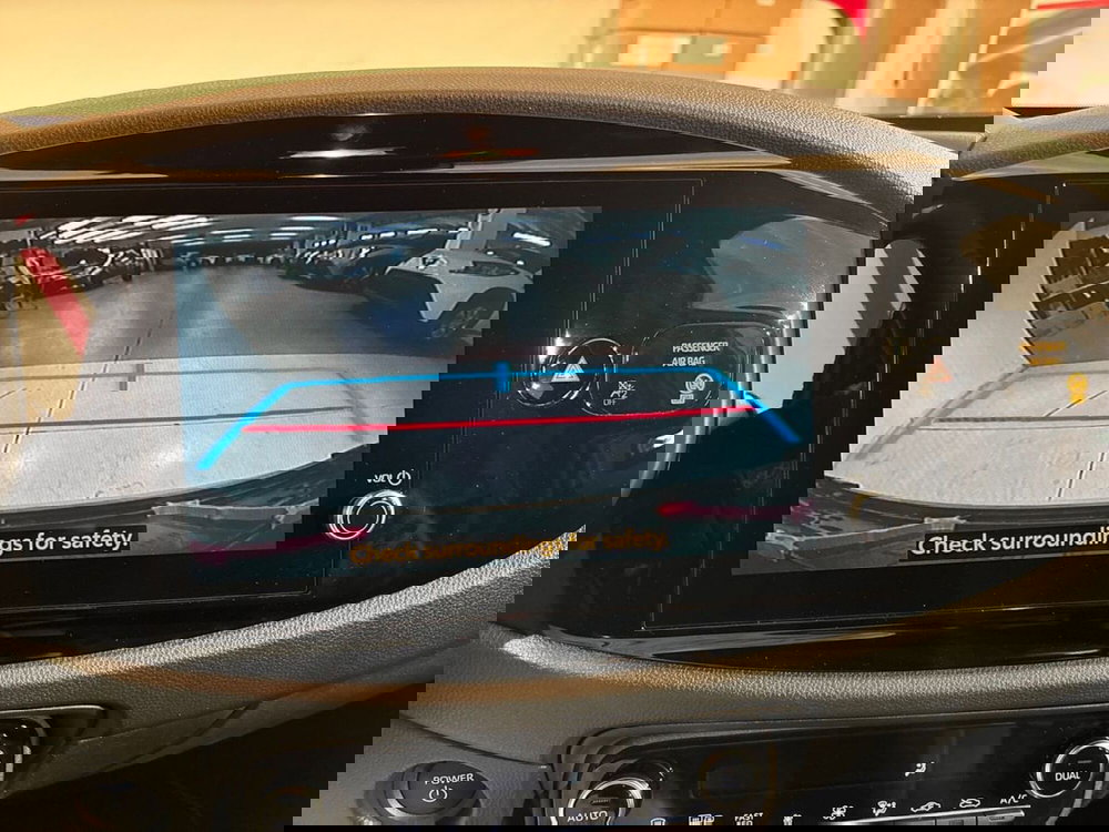 Toyota Aygo X nuova a Sondrio (15)