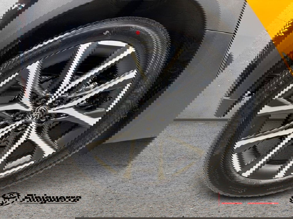 Toyota Aygo X nuova a Sondrio (7)