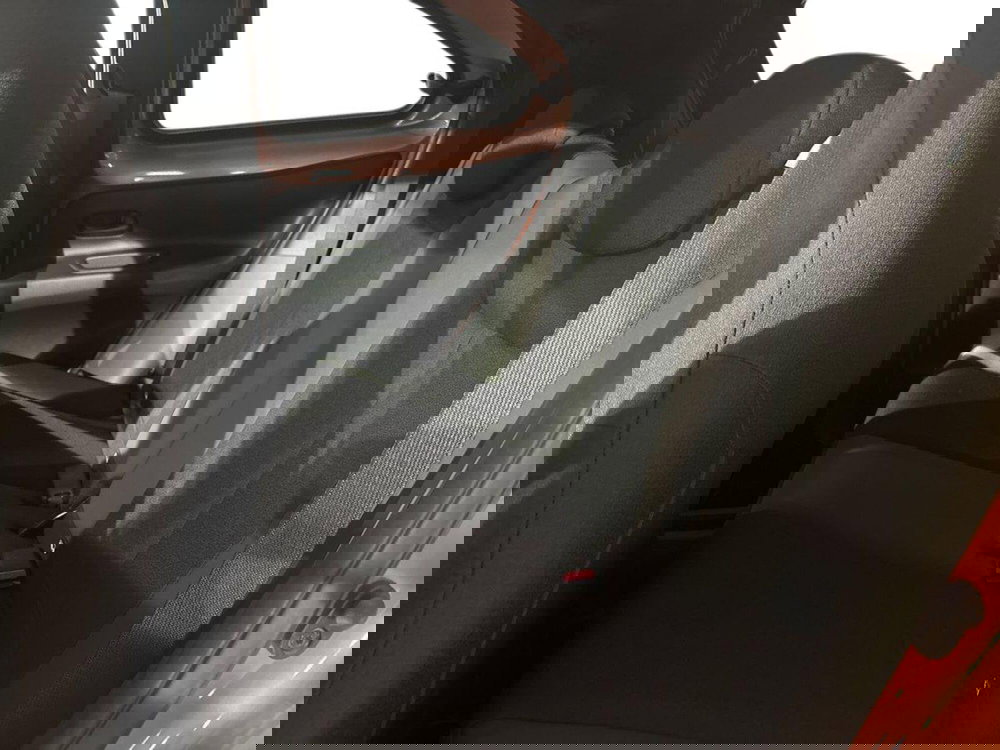 Toyota Aygo X nuova a Lecco (11)