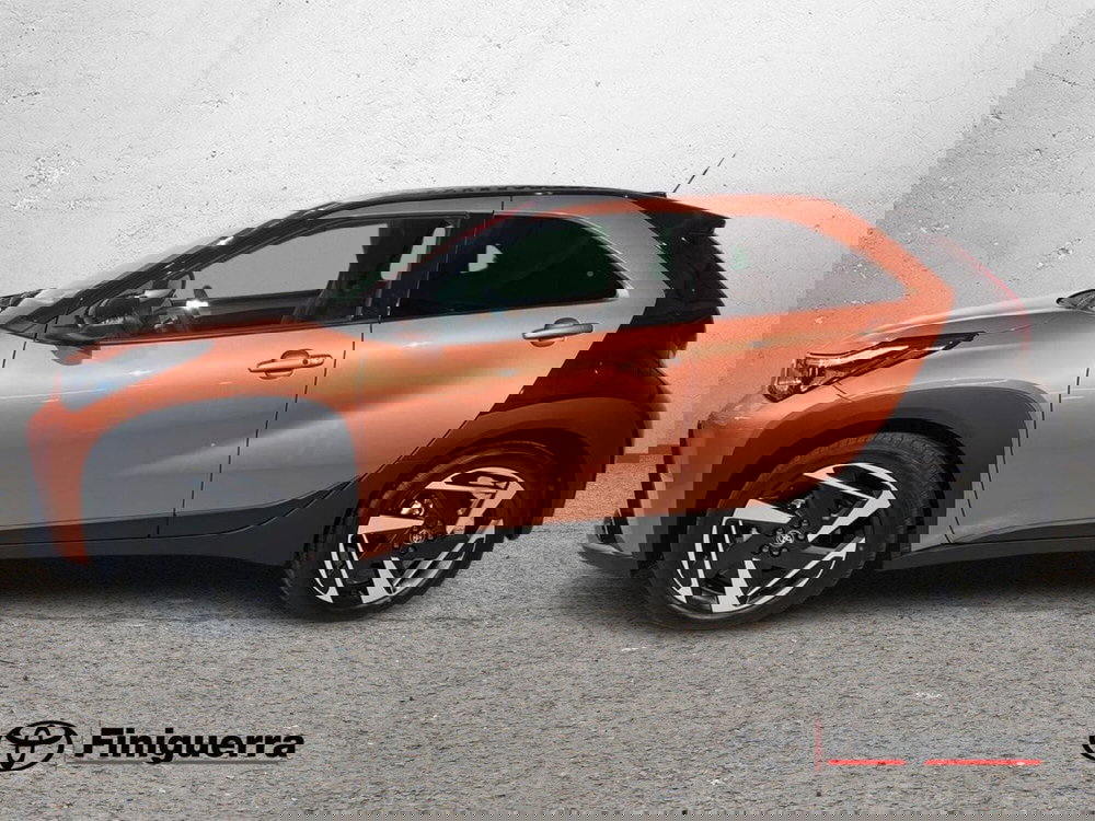 Toyota Aygo X nuova a Lecco (6)