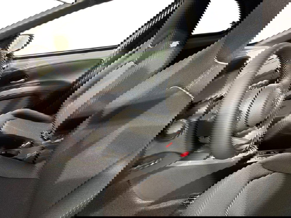 Toyota Aygo X nuova a Sondrio (10)