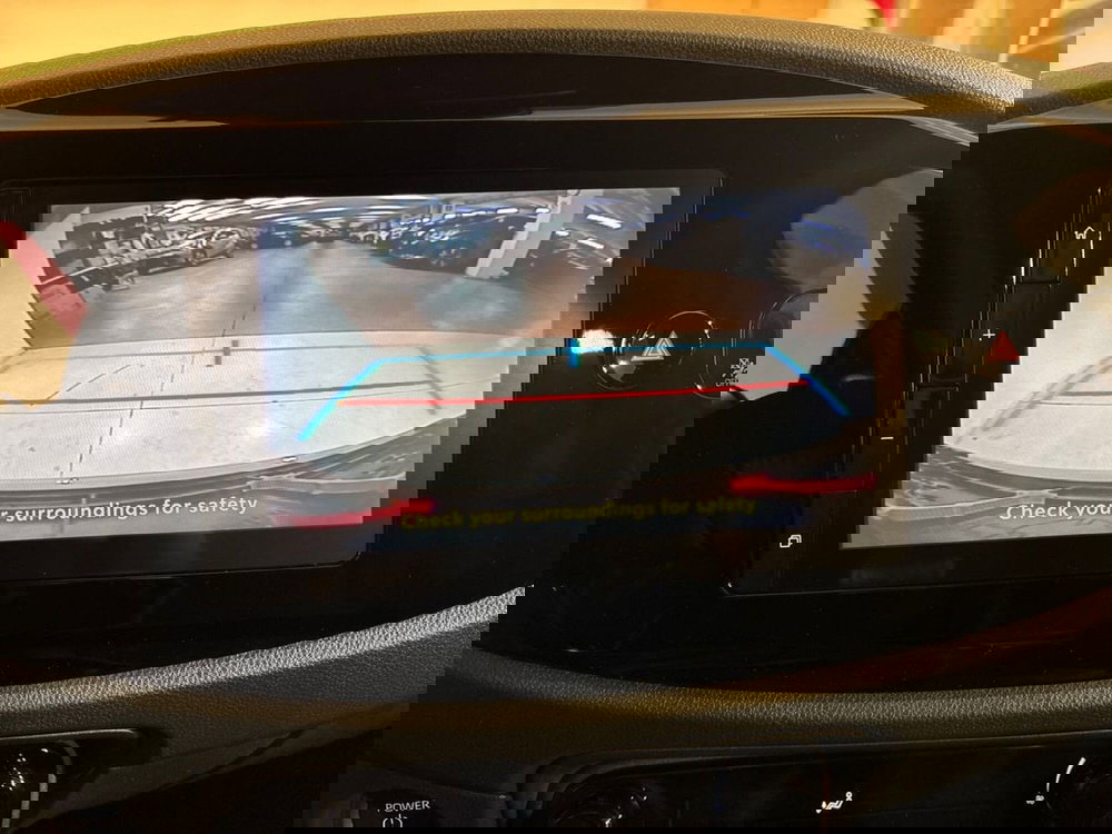 Toyota Aygo X nuova a Sondrio (14)