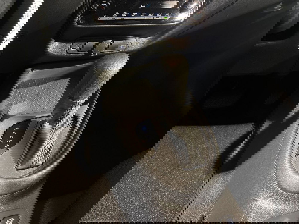 Toyota Aygo X nuova a Lecco (13)