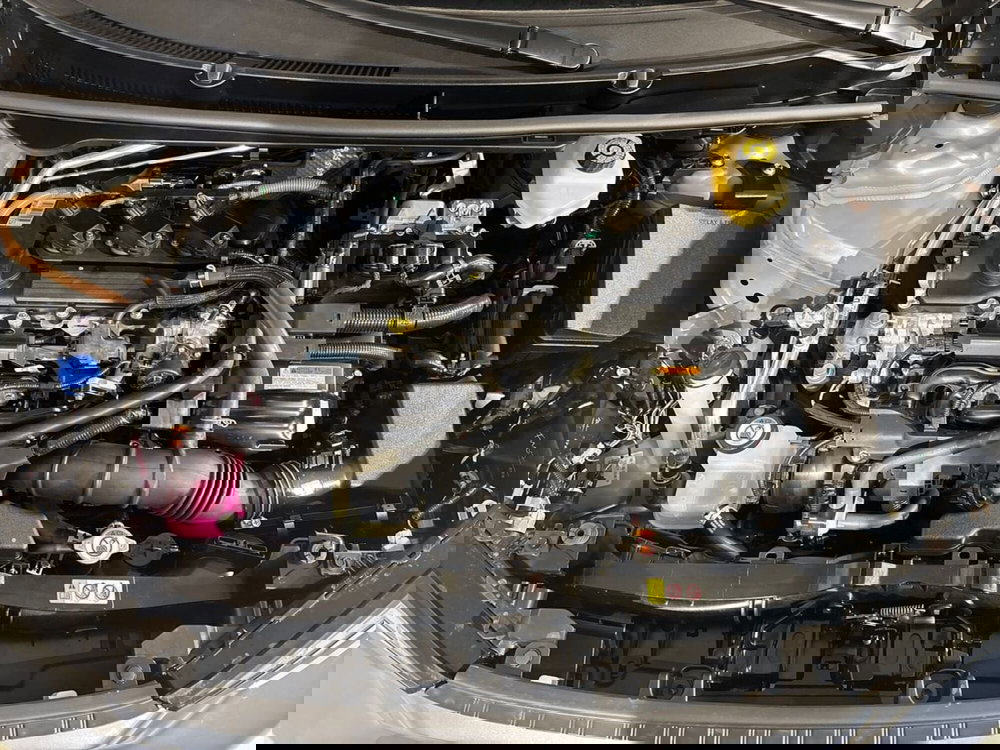 Toyota Aygo X nuova a Lecco (15)