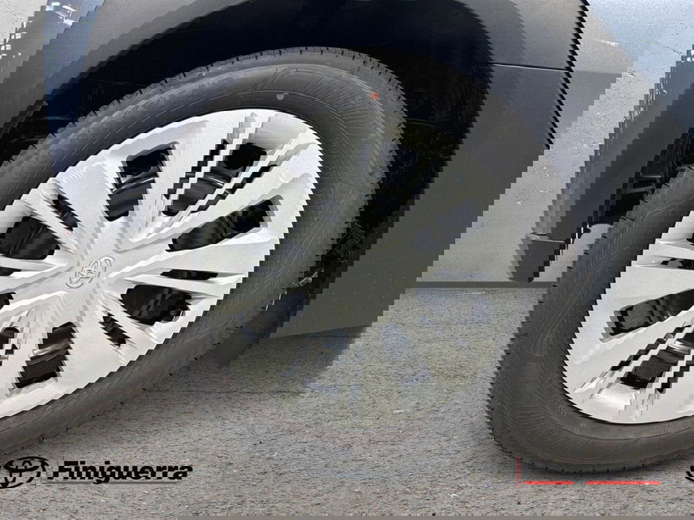 Toyota Aygo X nuova a Lecco (7)