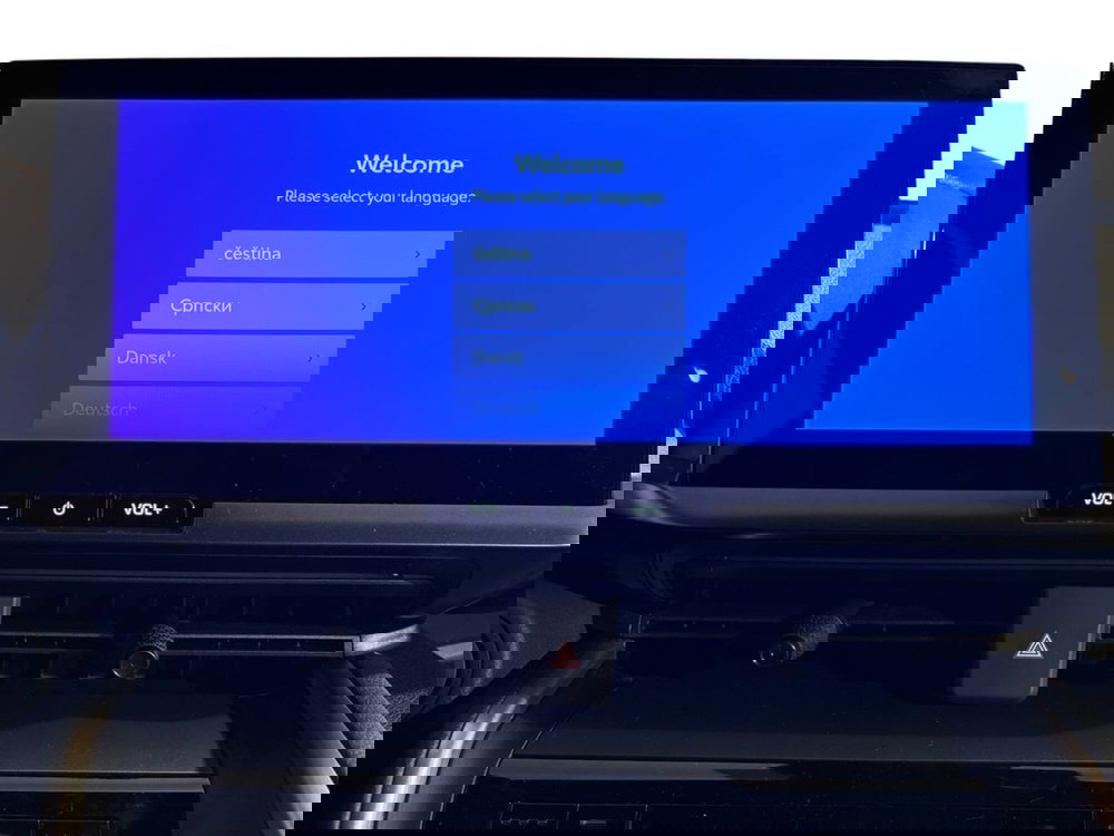 Toyota Toyota C-HR nuova a Lecco (12)