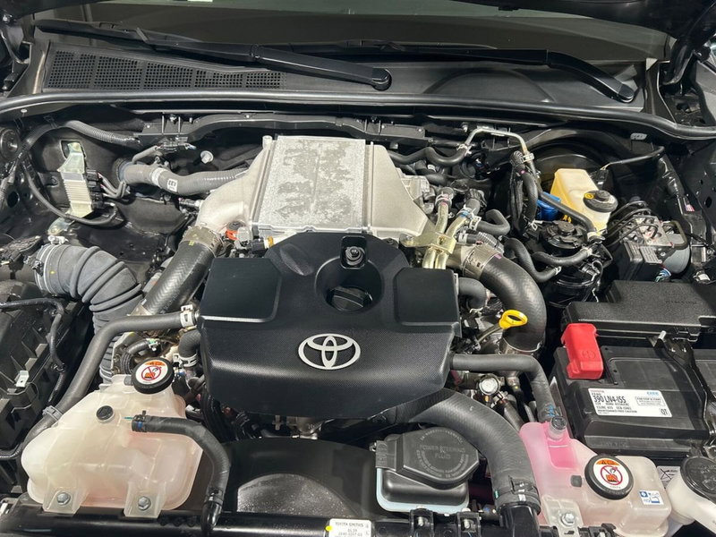 Toyota Hilux nuova a Lecco (15)