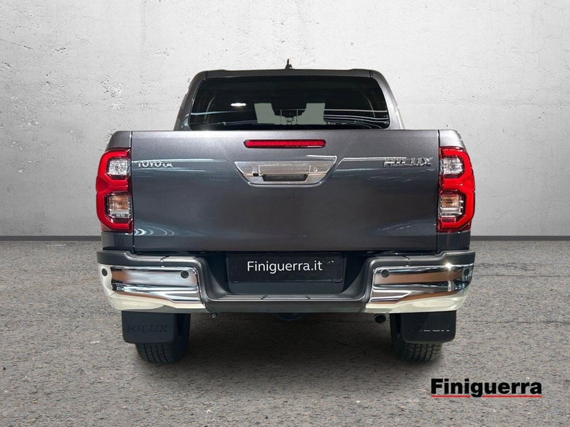 Toyota Hilux nuova a Lecco (3)