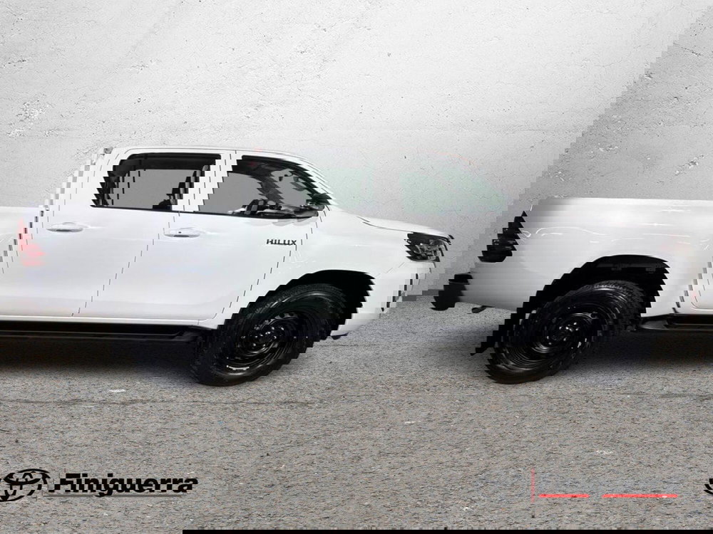 Toyota Hilux nuova a Lecco (5)