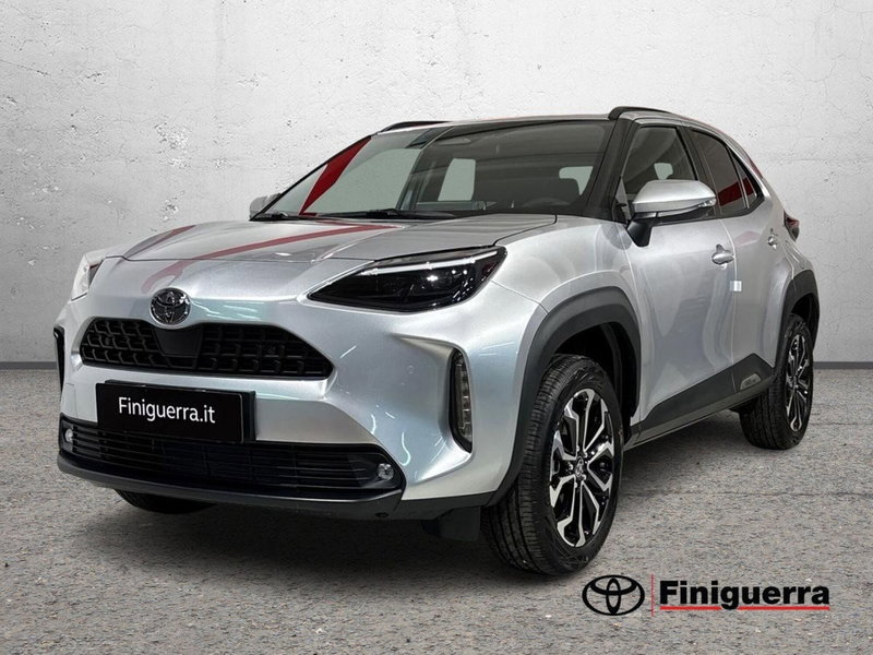 Toyota Yaris Cross nuova a Lecco