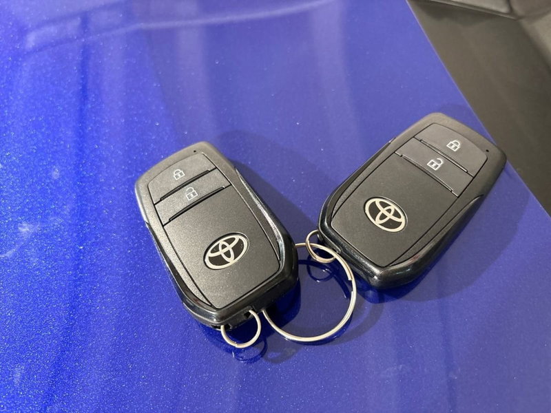 Toyota Yaris Cross nuova a Lecco (15)