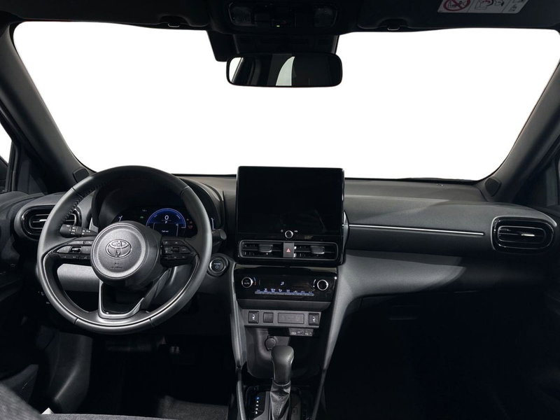 Toyota Yaris Cross nuova a Lecco (8)