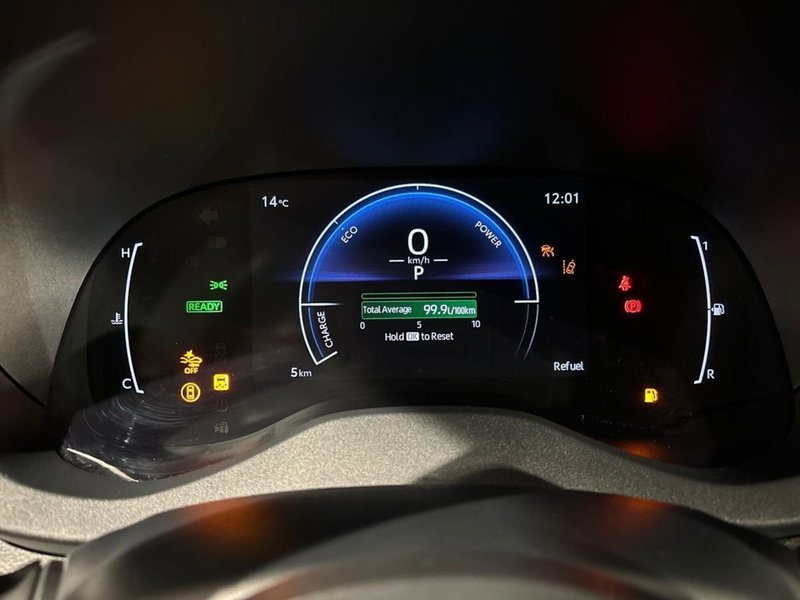 Toyota Yaris Cross nuova a Lecco (9)