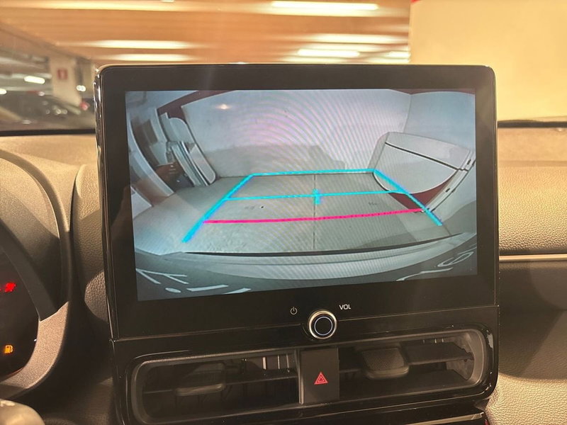 Toyota Yaris Cross nuova a Lecco (15)