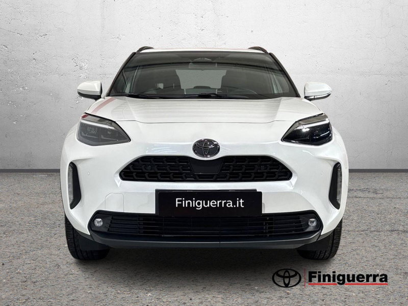 Toyota Yaris Cross nuova a Lecco (2)