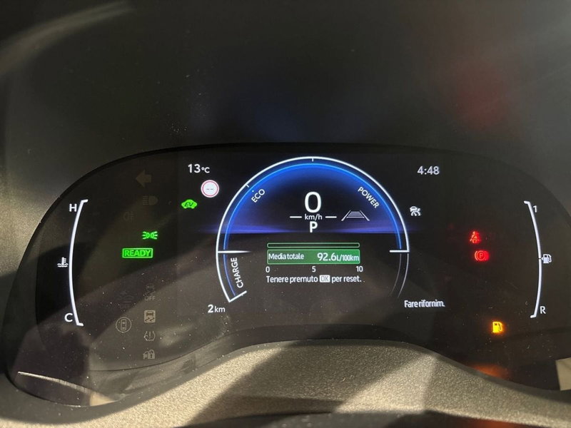 Toyota Yaris Cross nuova a Lecco (9)