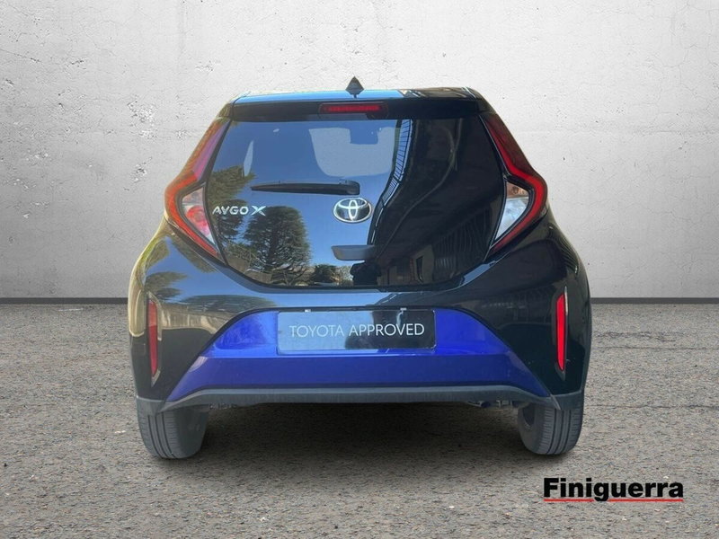 Toyota Aygo X usata a Lecco (4)