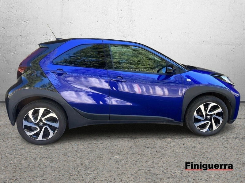 Toyota Aygo X usata a Lecco (6)