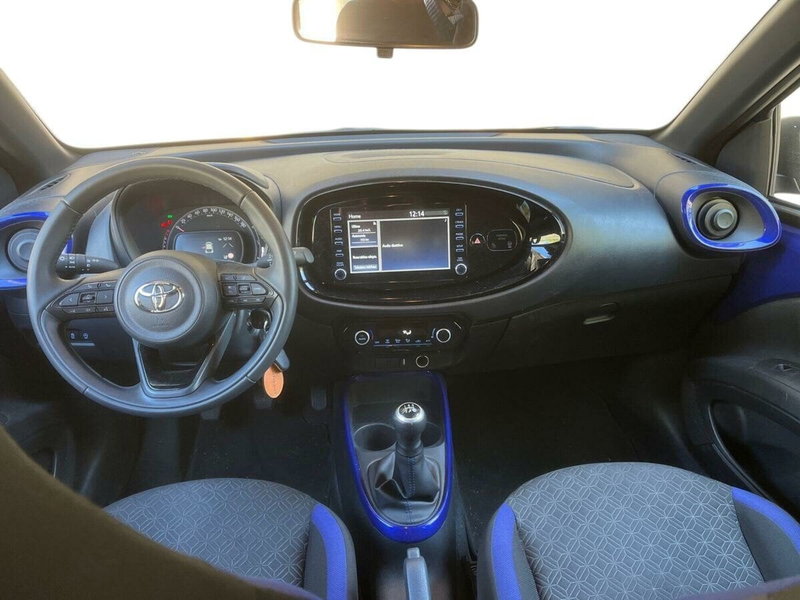 Toyota Aygo X usata a Lecco (9)