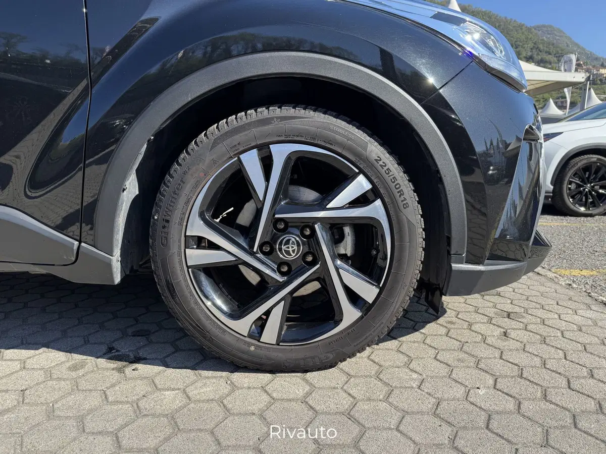 Toyota Toyota C-HR usata a Como (13)
