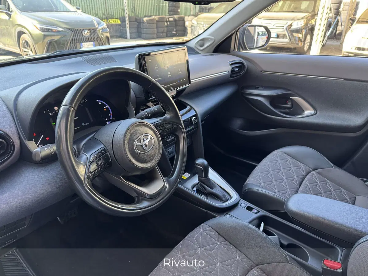 Toyota Yaris Cross usata a Como (10)