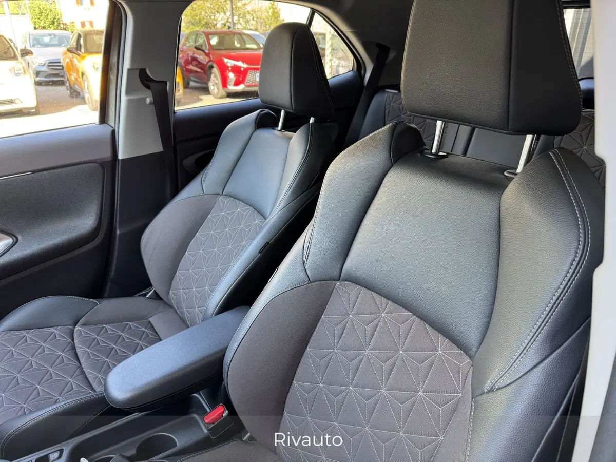 Toyota Yaris Cross usata a Como (14)