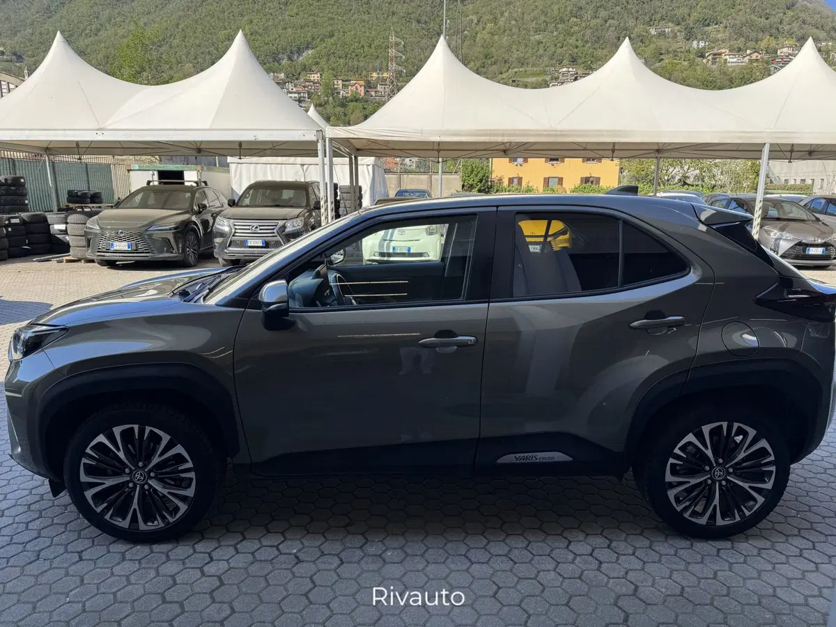 Toyota Yaris Cross usata a Como (3)