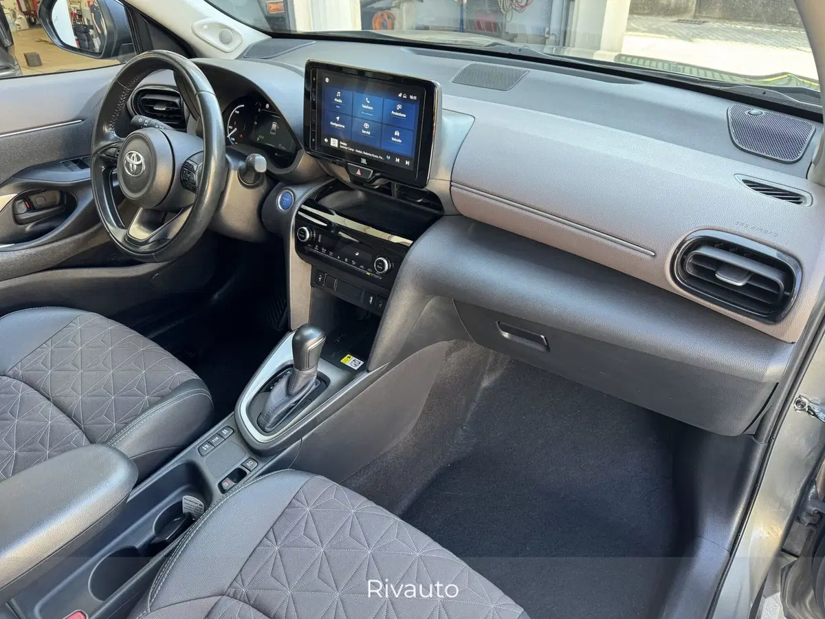 Toyota Yaris Cross usata a Como (6)
