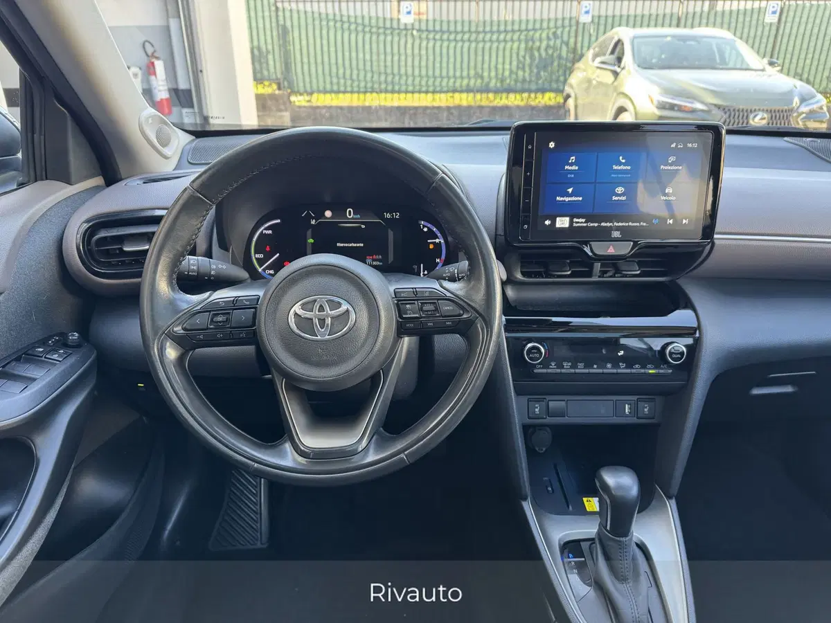 Toyota Yaris Cross usata a Como (9)