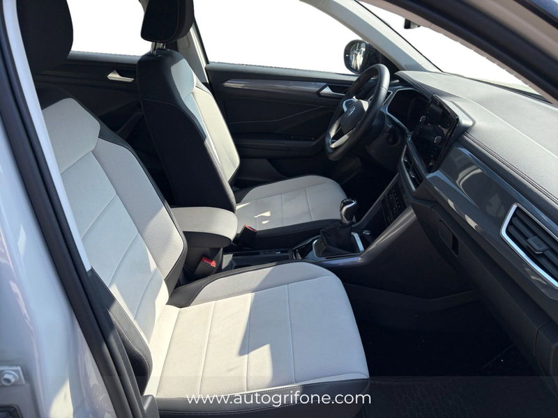 Volkswagen T-Roc usata a Modena (15)