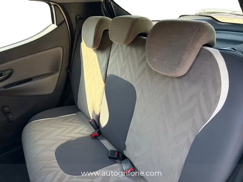 Lancia Ypsilon usata a Modena (13)