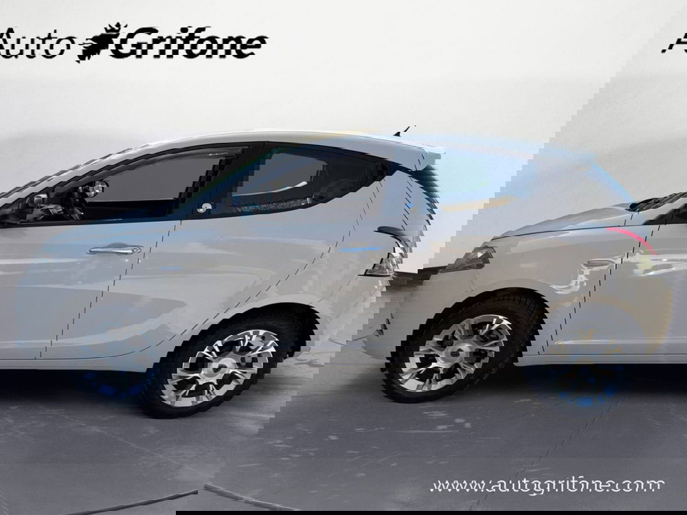 Lancia Ypsilon usata a Modena (2)