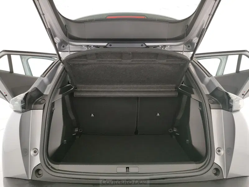 Peugeot 2008 nuova a Caserta (9)