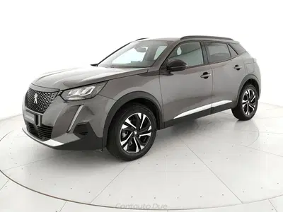 Peugeot 2008 BlueHDi 130 S&amp;S EAT8 Allure Pack del 2023 usata a Teverola