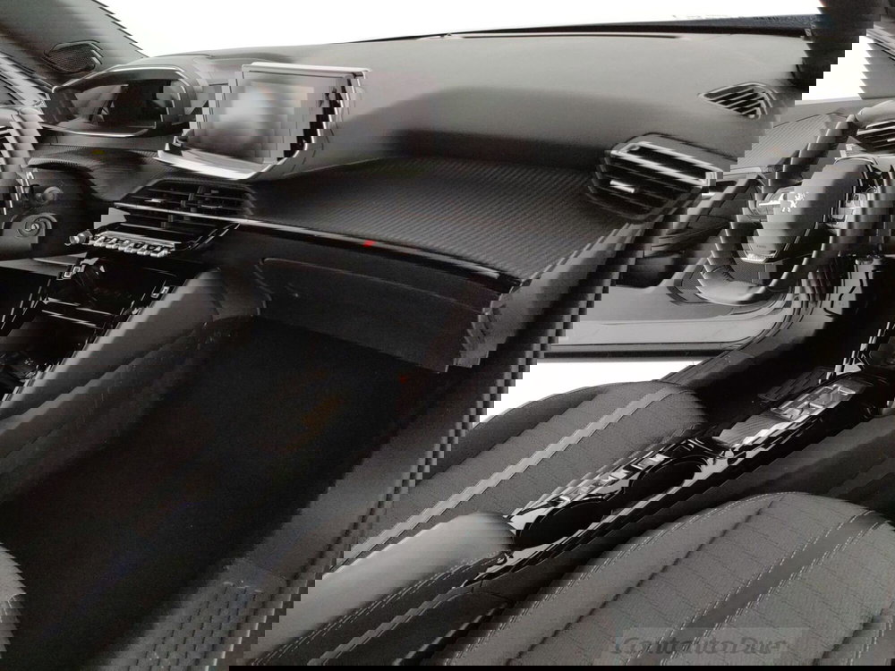 Peugeot 2008 usata a Caserta (17)