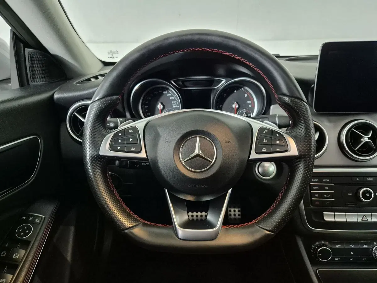 Mercedes-Benz CLA Shooting Brake usata a Alessandria (9)