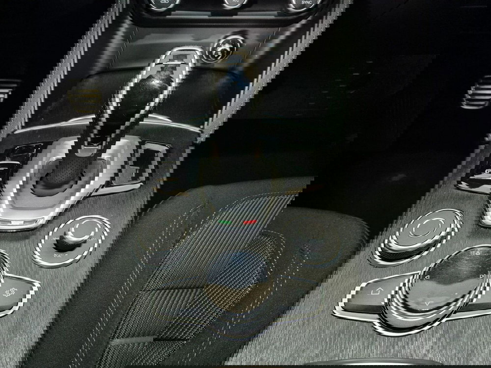 Alfa Romeo Stelvio usata a Torino (11)