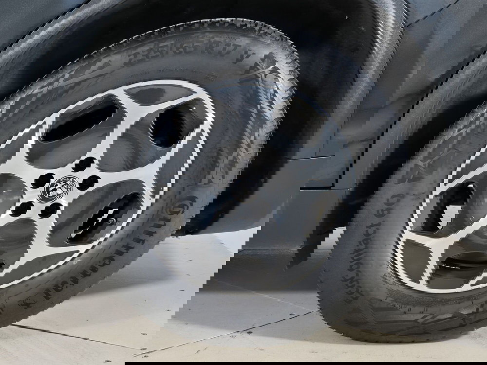 Alfa Romeo Stelvio usata a Torino (14)