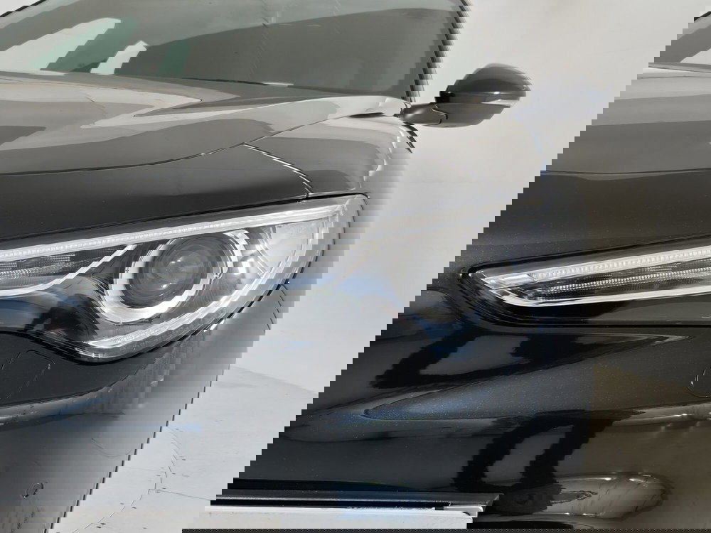 Alfa Romeo Stelvio usata a Torino (19)